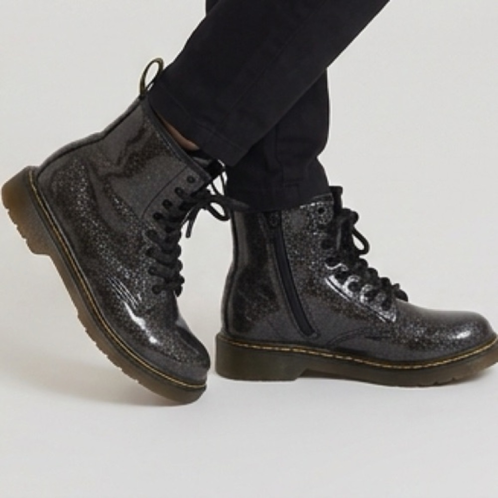 Dr. Martens kids shimmer glitter black high top lace up boots sz 2 youth